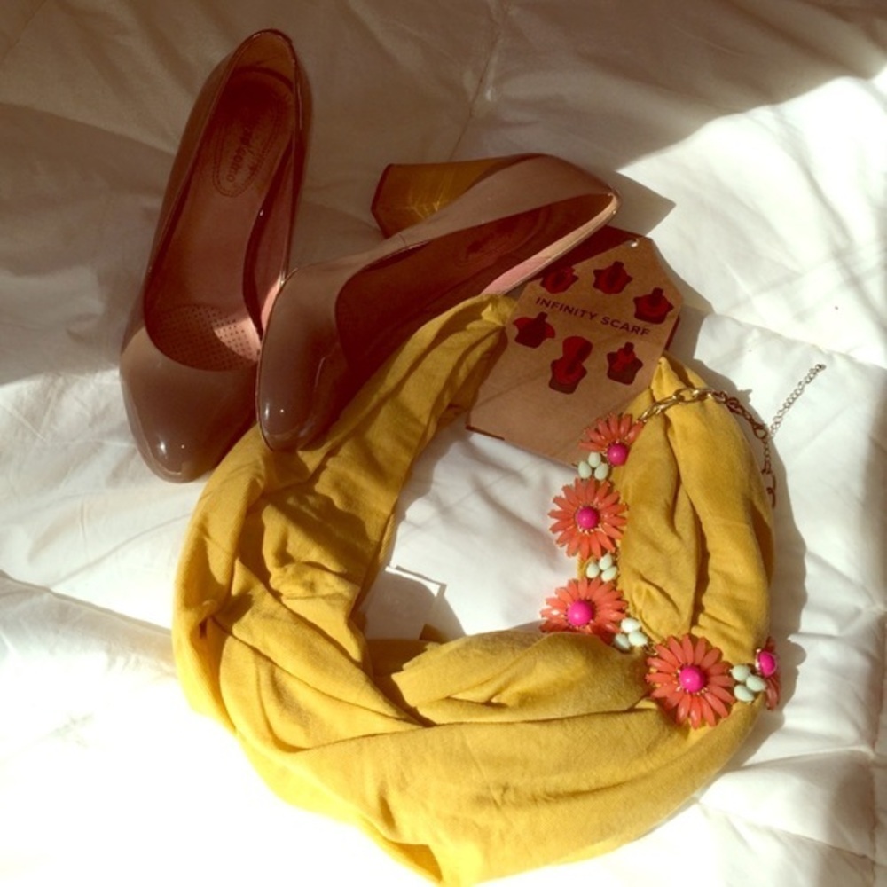 Mustard‎ Infinity scarf